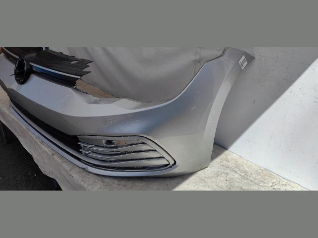 bontott VW GOLF VIII Első Lökhárító (Üresen)