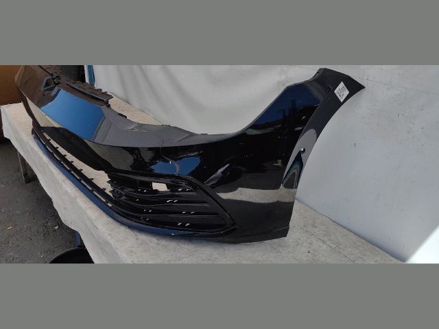 bontott VW GOLF VIII Első Lökhárító (Üresen)