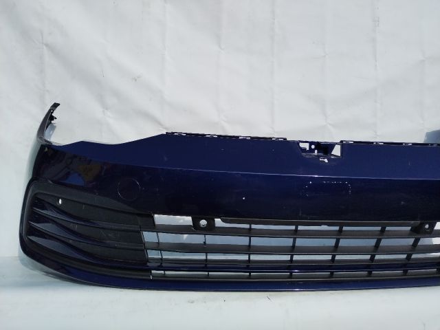 bontott VW GOLF VIII Első Lökhárító (Üresen)