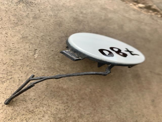 bontott VW GOLF VIII Első Vonószem Burkolat