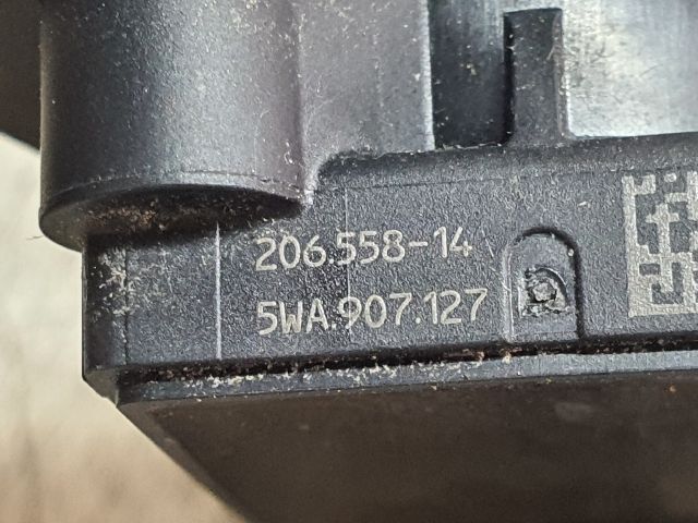 bontott VW GOLF VIII Fényszórómagasság Állító Motor Bal