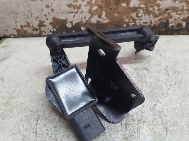 bontott VW GOLF VIII Fényszórómagasság Állító Motor Bal