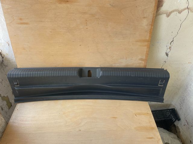 bontott VW GOLF VIII Hátfal Burkolat