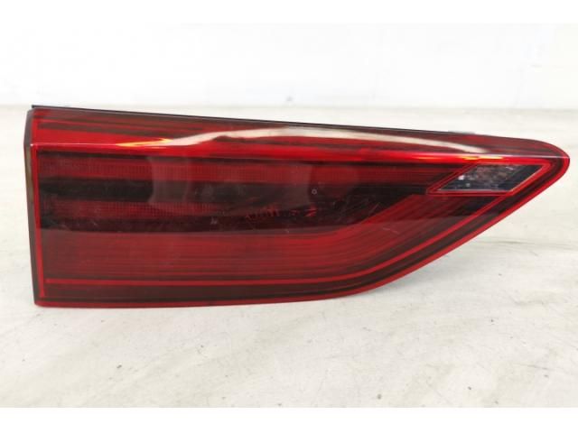 bontott VW GOLF VIII Hátsó Lámpa Középső