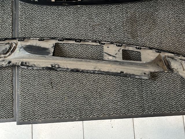 bontott VW GOLF VIII Hátsó Lökhárító Légterelő