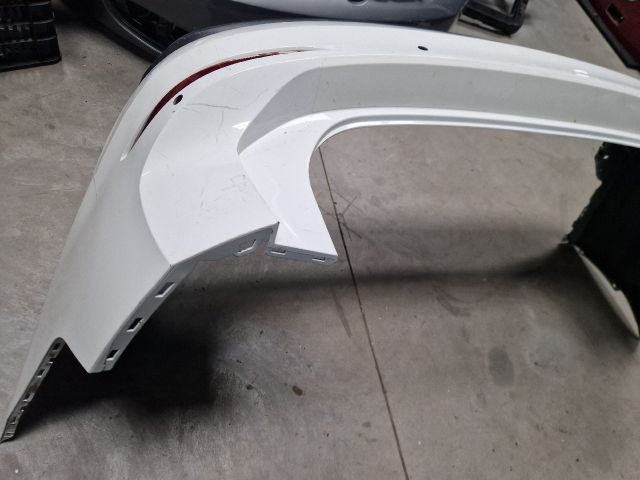 bontott VW GOLF VIII Hátsó Lökhárító (Részeivel)