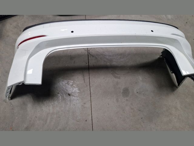 bontott VW GOLF VIII Hátsó Lökhárító (Részeivel)