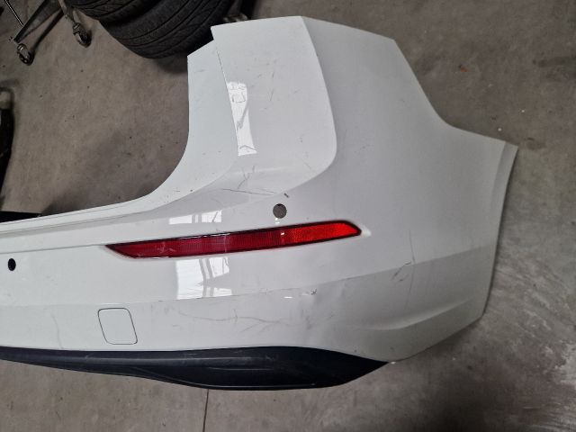 bontott VW GOLF VIII Hátsó Lökhárító (Részeivel)