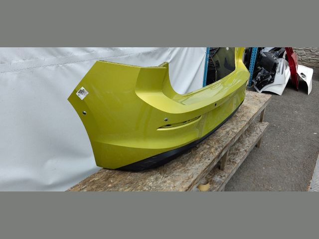 bontott VW GOLF VIII Hátsó Lökhárító (Üresen)