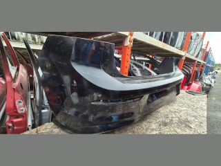 bontott VW GOLF VIII Hátsó Lökhárító (Üresen)