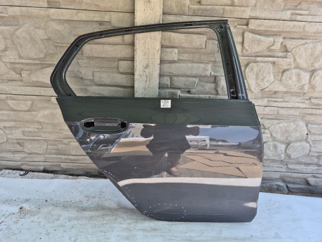 bontott VW GOLF VIII Jobb hátsó Ajtó (Üres lemez)