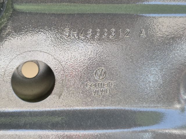 bontott VW GOLF VIII Jobb hátsó Ajtó (Üres lemez)