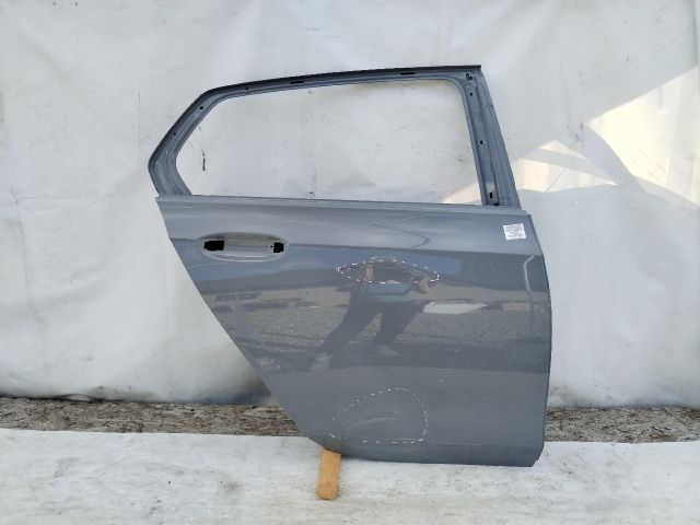 bontott VW GOLF VIII Jobb hátsó Ajtó (Üres lemez)