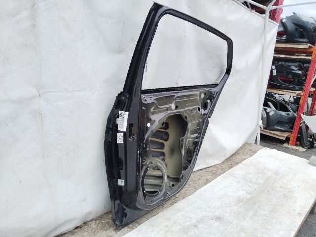 bontott VW GOLF VIII Jobb hátsó Ajtó (Üres lemez)