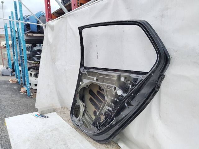 bontott VW GOLF VIII Jobb hátsó Ajtó (Üres lemez)