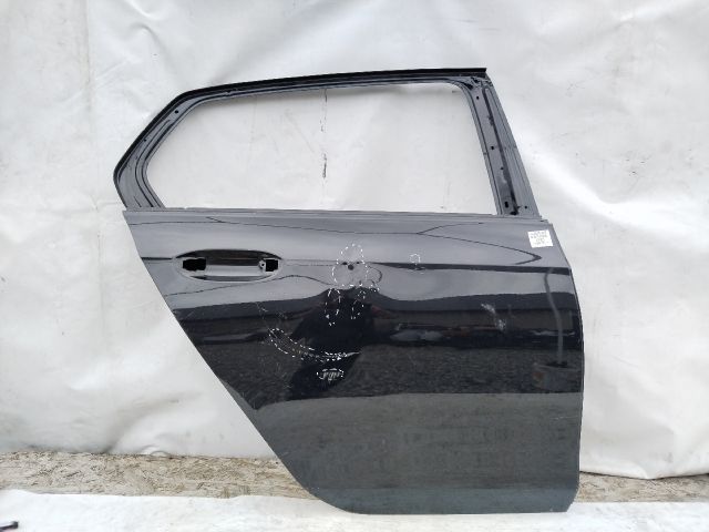 bontott VW GOLF VIII Jobb hátsó Ajtó (Üres lemez)