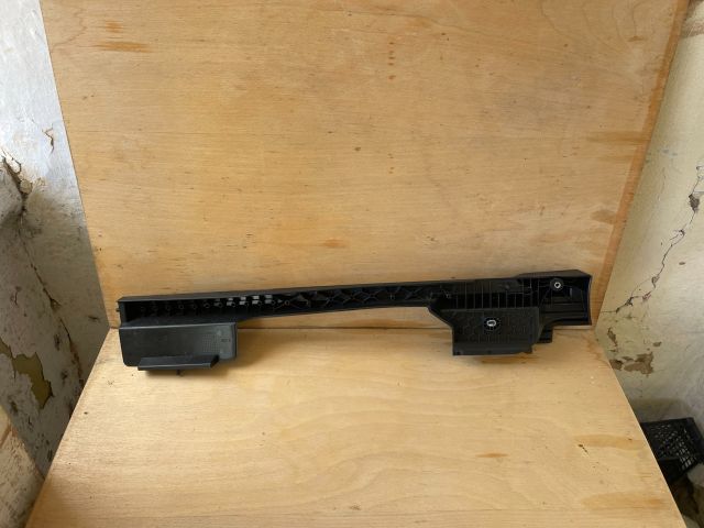 bontott VW GOLF VIII Jobb hátsó Csomagtér Burkolat (Műanyag)