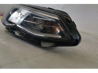 bontott VW GOLF VIII Jobb Ledes Fényszóró