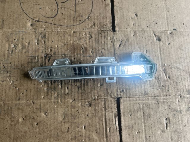 bontott VW GOLF VIII Jobb Visszapillantó Tükör Irányjelző