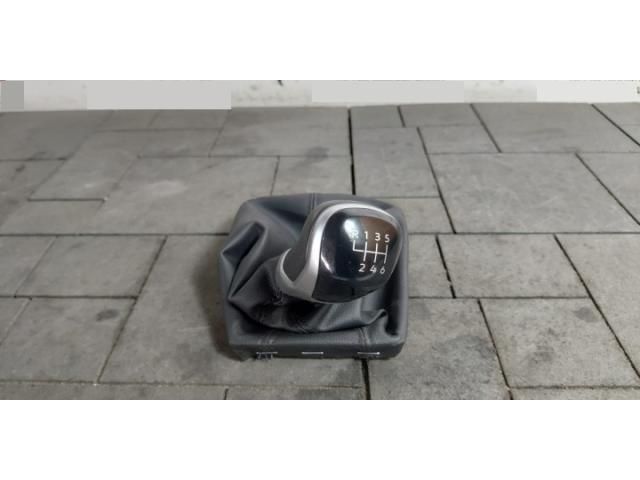 bontott VW GOLF VIII Váltógomb