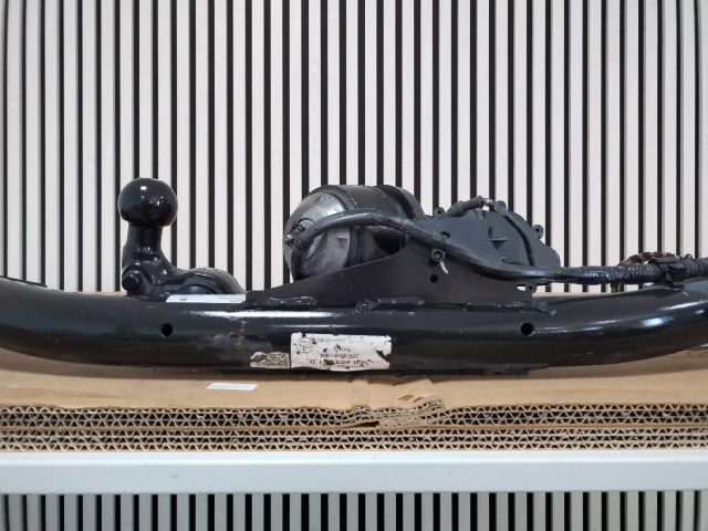 bontott VW GOLF VIII Vonóhorog