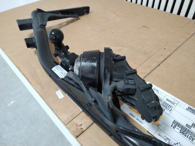 bontott VW GOLF VIII Vonóhorog