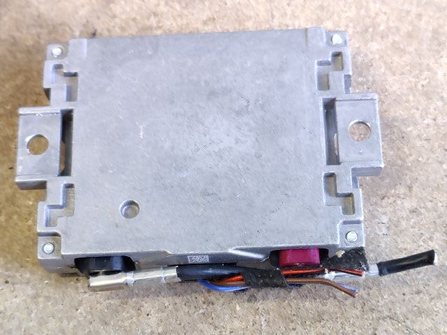 bontott VW ID.3 Antenna Erősítő