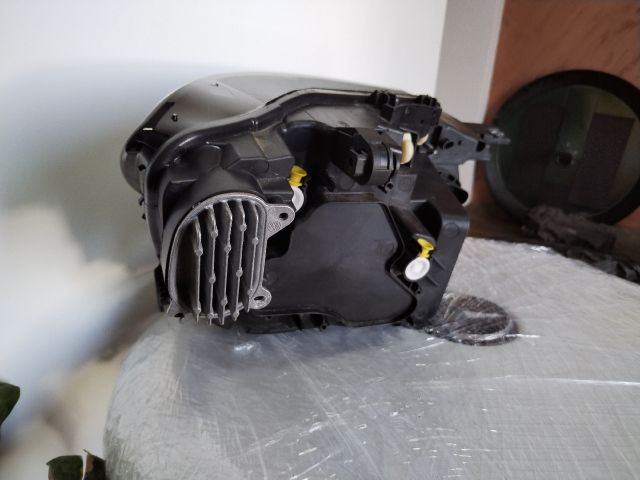 bontott VW ID.4 Bal Fényszóró