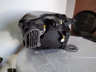 bontott VW ID.4 Bal Fényszóró