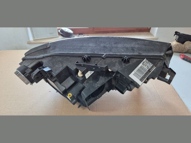 bontott VW ID.4 Bal Ledes Fényszóró