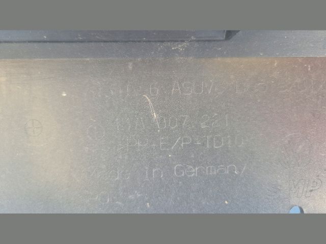 bontott VW ID.4 Első Lökhárító (Üresen)