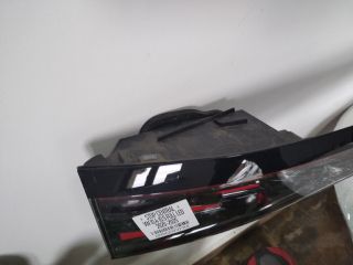 bontott VW ID.4 Hátsó Lámpa Középső