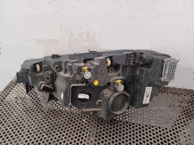 bontott VW ID.4 Jobb Ledes Fényszóró