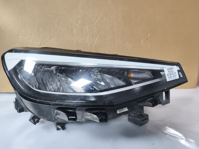 bontott VW ID.4 Jobb Ledes Fényszóró