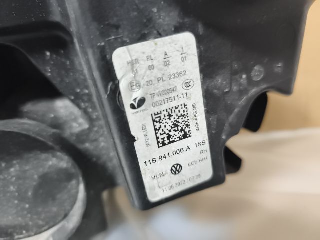 bontott VW ID.4 Jobb Ledes Fényszóró