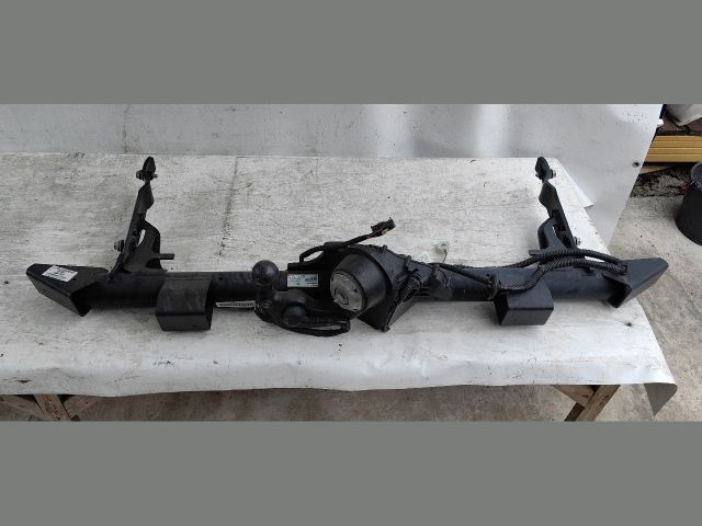 bontott VW ID.4 Vonóhorog