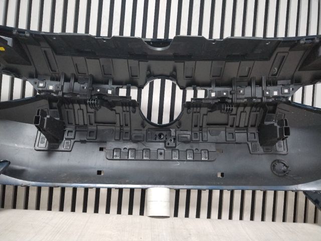 bontott VW ID.7 Első Lökhárító (Üresen)