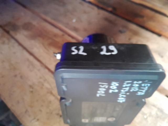 bontott VW JETTA ABS Kocka