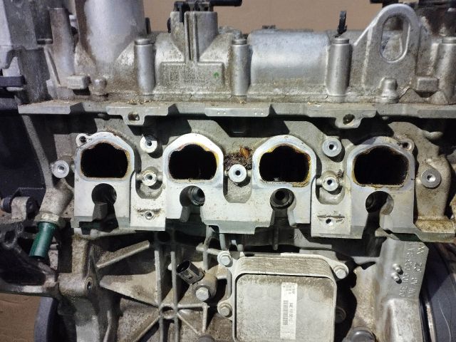 bontott VW JETTA Motor (Fűzött blokk hengerfejjel)