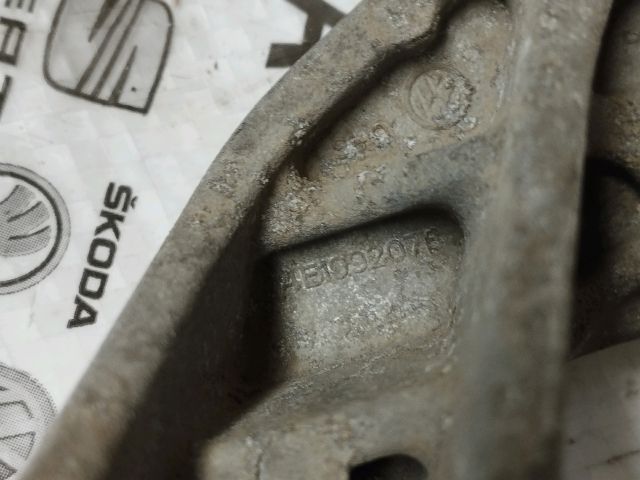 bontott VW JETTA Motor Tartó Bak (Fém)