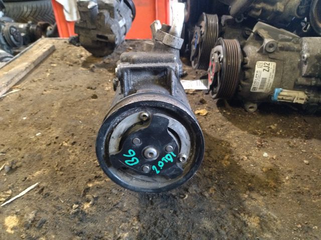 bontott VW JETTA Klímakompresszor