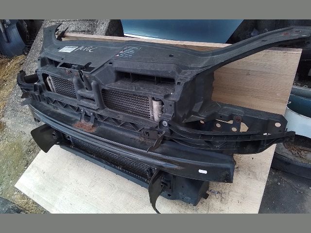 bontott VW JETTA Komplett Homlokfal (Részeivel)