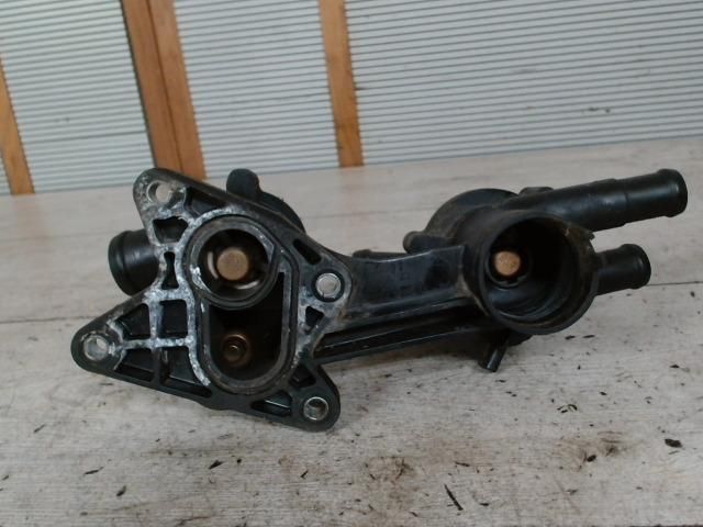 bontott VW JETTA Termosztátház