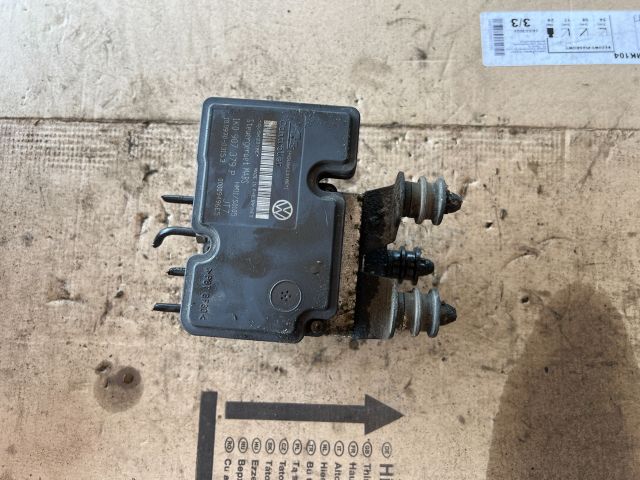 bontott VW JETTA ABS Kocka