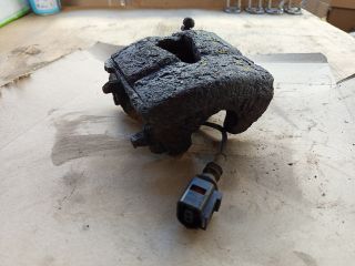 bontott VW JETTA Bal első Féknyereg Munkahengerrel