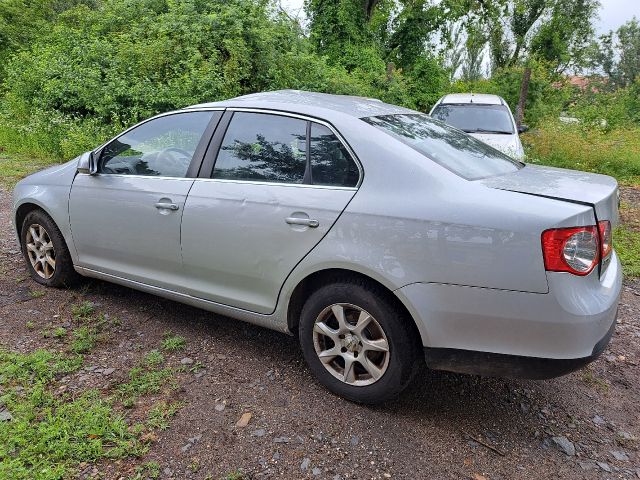 bontott VW JETTA Bal első Gólyaláb (Lengécsillapító, Rugó)