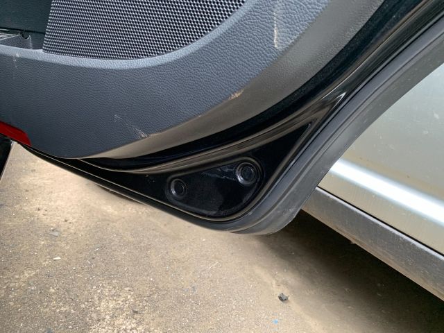 bontott VW JETTA Bal hátsó Lengéscsillapító