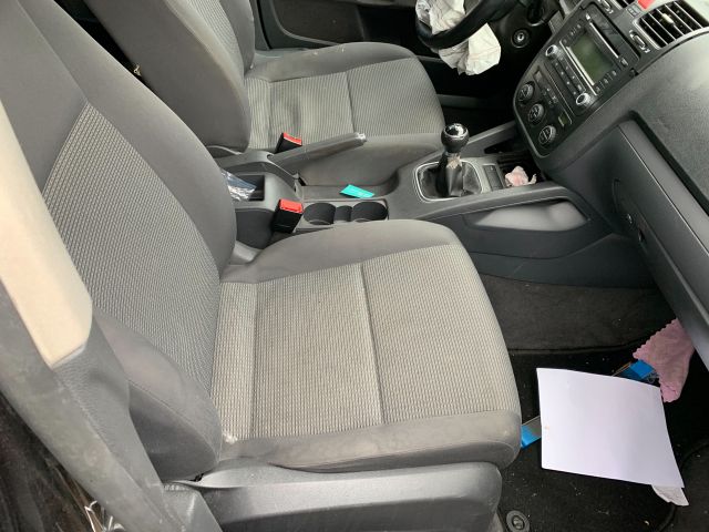 bontott VW JETTA Bal hátsó Lengéscsillapító