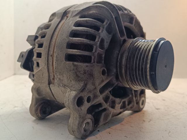 bontott VW JETTA Generátor