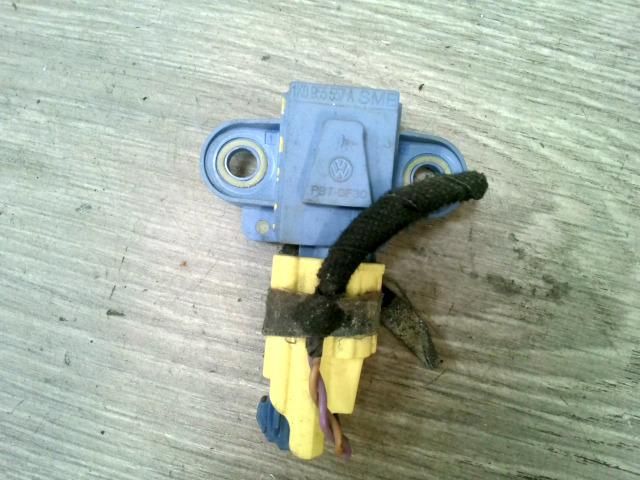 bontott VW JETTA Jeladó (Magában)